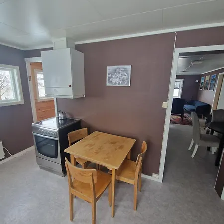 Gamle Fiskarheimen I Lägenhet Sund (Nordland)